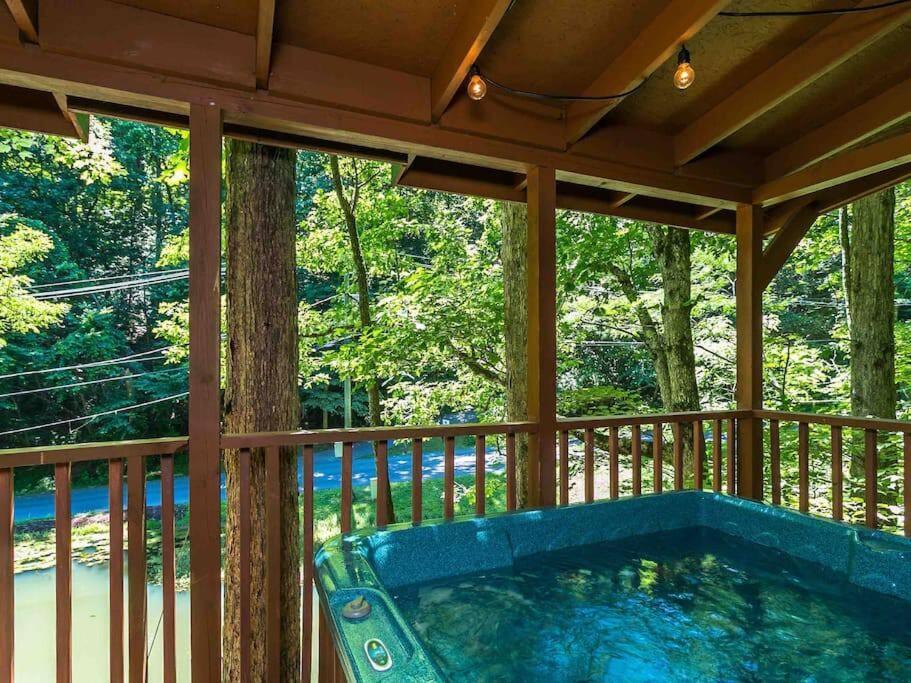The Fishing Hole Cabin - Sage Vacations Gatlinburg Esterno foto